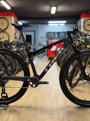 Used Trek Supercaliber 9.8 XT 2023 2023 Mountainbike, Black, 29 — image 5 of 10