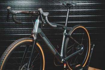 Used BMC URS LT TWO 2023 2023 Road & Gravel, Light Gray — image 2 of 5