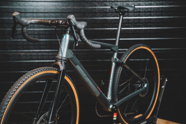 Used BMC URS LT TWO 2023 2023 Road & Gravel, Light Gray — image 2 of 5
