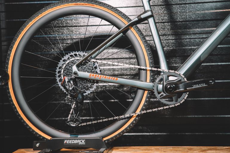 Used BMC URS LT TWO 2023 2023 Road & Gravel, Light Gray — image 3 of 5