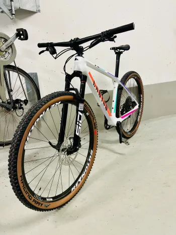 Used Canyon Exceed CF 7 2022 Mountainbike — image 1 of 4