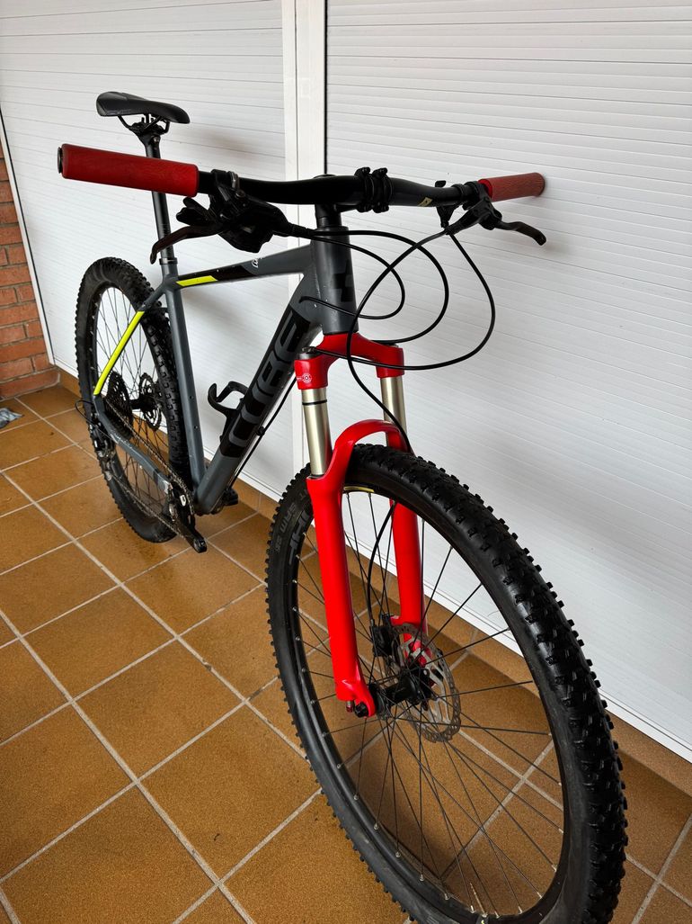 Used CUBE ACID 2017 2017 Mountainbike, Black, 27.5, 29 — image 2 of 4