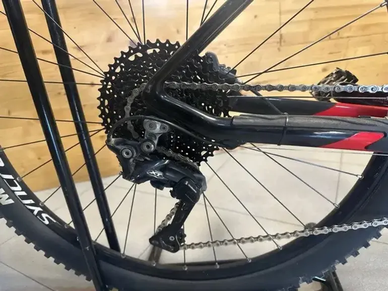 Used Scott Scale 935 2016 Mountainbike, Red — image 3 of 3
