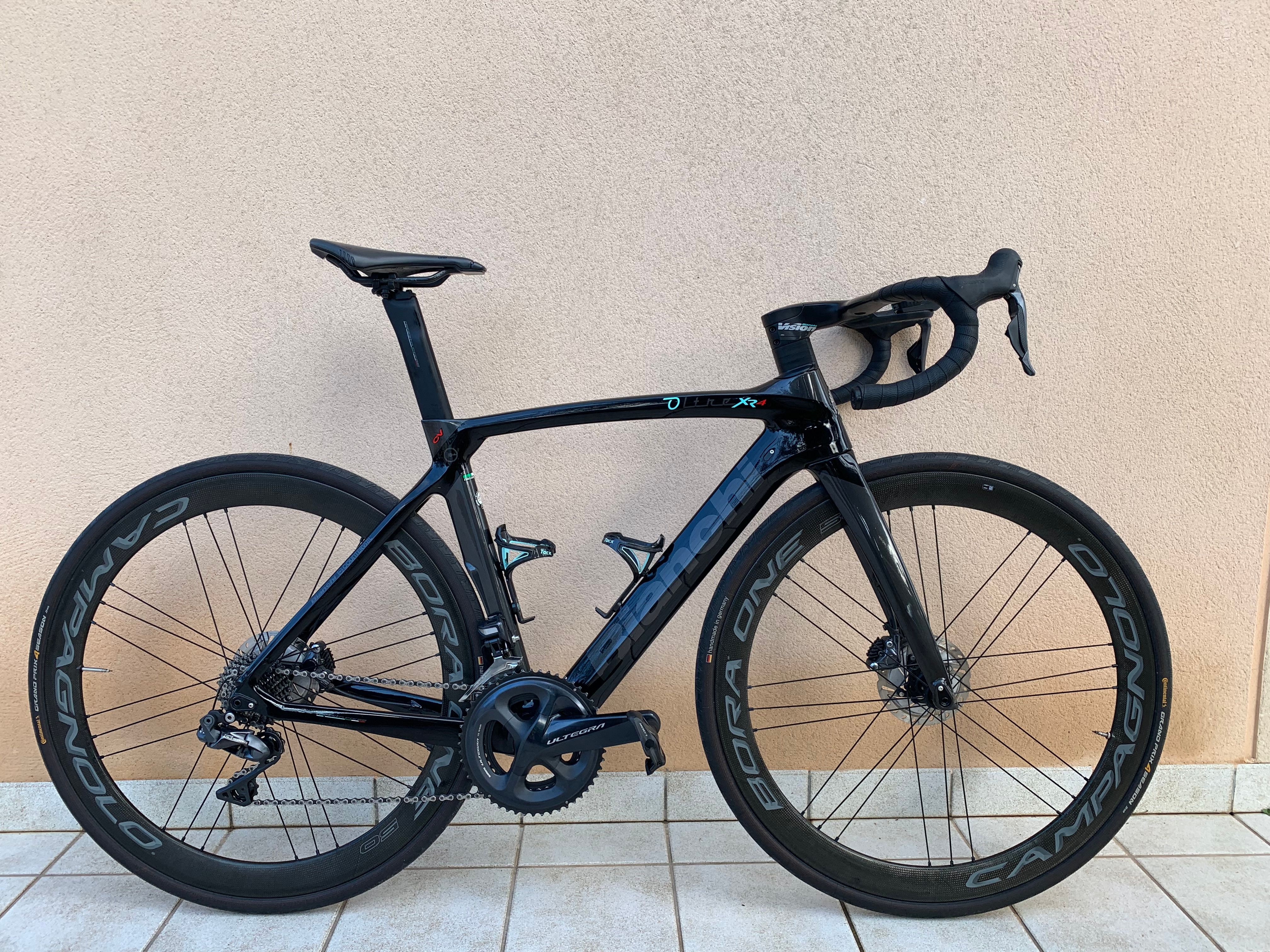 超美品 Bianchi oltre XR4 デュラエース di2 リム 50 超美品 Bianchi oltre XR4 デュラエース di2 リム 50 町田店限定車