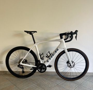 Trek Domane+ SLR 7 2024 2024 Road & Gravel usato