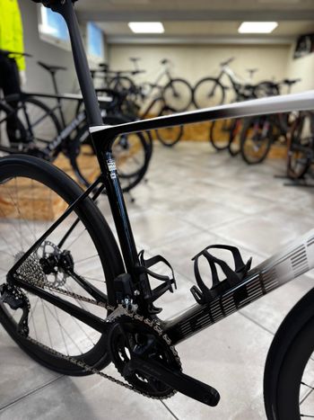 Gebrauchtes Giant Defy Advanced Pro 1 2024 Road & Gravel, Weiß — Bild 3 von 6