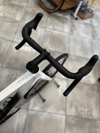 Gebrauchtes Giant Defy Advanced Pro 1 2024 Road & Gravel, Weiß — Bild 2 von 6