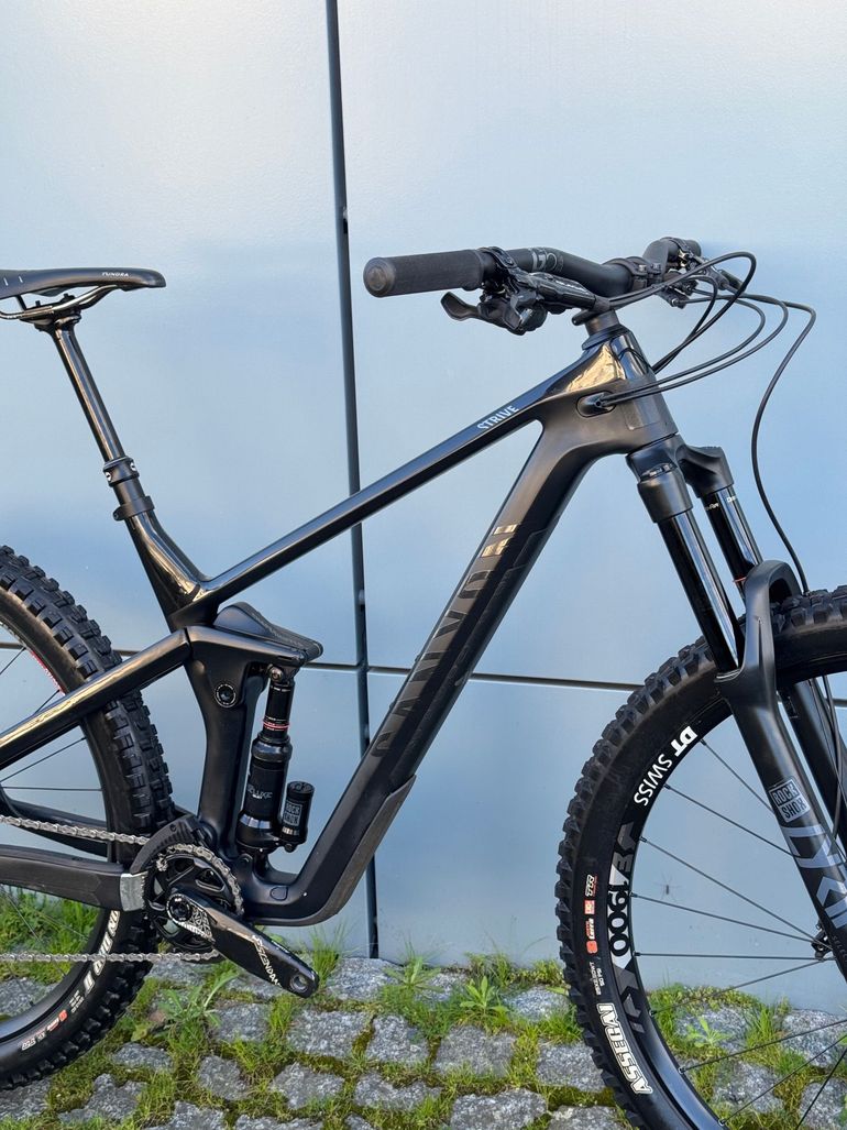 Used Canyon Strive CF 7.0 2020 2020 Mountainbike, Black, 29 — image 2 of 9