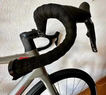 Used BMC Roadmachine 01 THREE 2022 Road & Gravel, Hellgrau — image 4 of 8