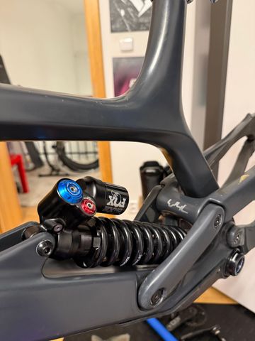 Used YT Industries TUES 29 CF Pro 2019 Frameset 2019 Mountainbike, Black, 29 — image 2 of 7