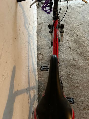 Used Specialized Mirage 2017 Mountainbike, Red — image 6 of 6