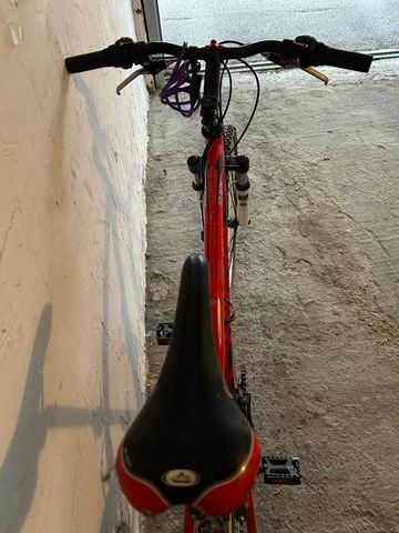 Used Specialized Mirage 2017 Mountainbike, Red — image 4 of 6