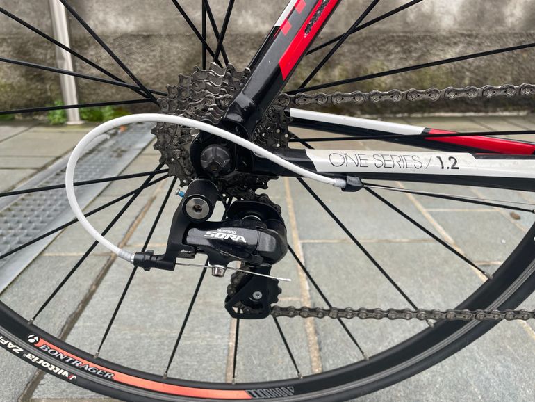 Used Trek One series 1.2 2015 Road & Gravel, Bianco — image 2 of 7