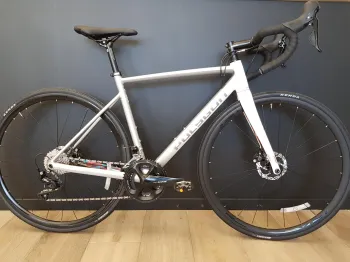 Used Polygon STRATTOS S5 2022 Road & Gravel, Weiß — image 1 of 4