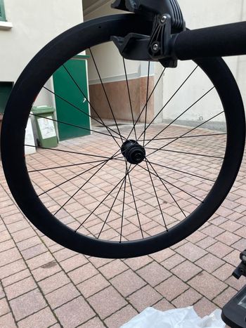 Used Trek Madone SL 6 Disc 2020 2020 Road & Gravel — image 13 of 17