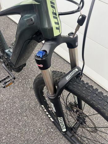 Used Giant Fathom E+1 2023 Mountainbike, Green — image 3 of 3