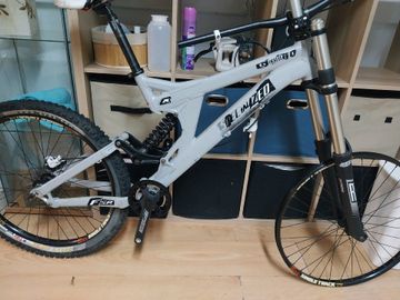 Used Specialized Big Hit 2010 Mountainbike, Light Gray — image 4 of 4