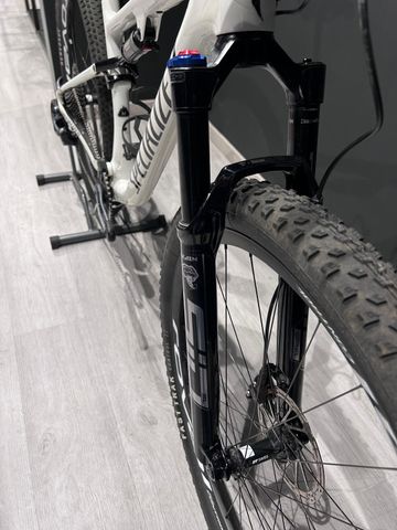Specialized Epic Pro 2023 2023 Mountainbike d'occasion — image 4 sur 7