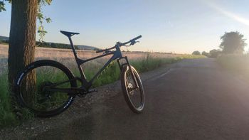 Used Scott Spark RC Comp 2024 2024 Mountainbike, Black, 29 — image 4 of 6