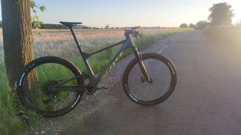 Used Scott Spark RC Comp 2024 2024 Mountainbike, Black, 29 — image 3 of 6