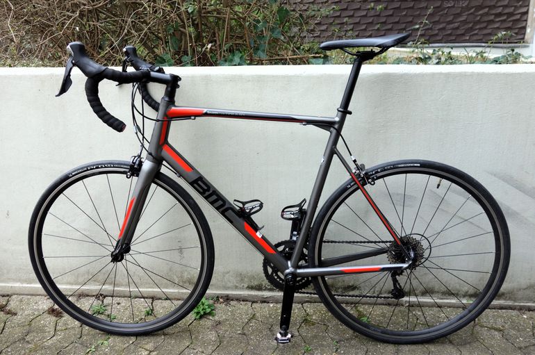 Used BMC Teammachine Shimano 105 2017 Road & Gravel — image 1 of 11