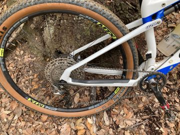 Used Orbea OIZ M-TEAM 2018 2018 Mountainbike, White, 29 — image 11 of 14