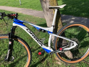 Used Orbea OIZ M-TEAM 2018 2018 Mountainbike, White, 29 — image 5 of 14