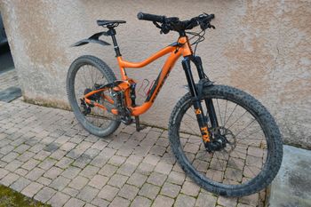 Used Giant Trance 1.5 2019 Mountainbike, Orange — image 2 of 3