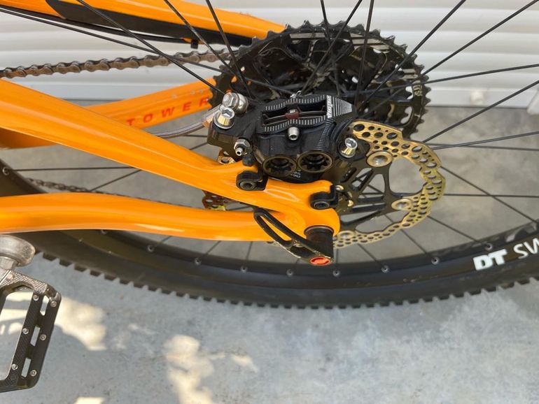Used Santa Cruz Hightower C XE 2018 2018 Mountainbike, Orange, 29 — image 3 of 8
