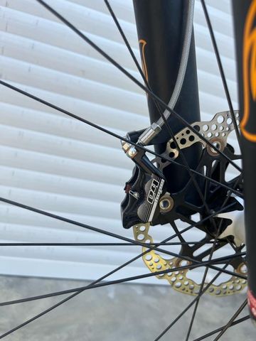 Used Santa Cruz Hightower C XE 2018 2018 Mountainbike, Orange, 29 — image 4 of 8