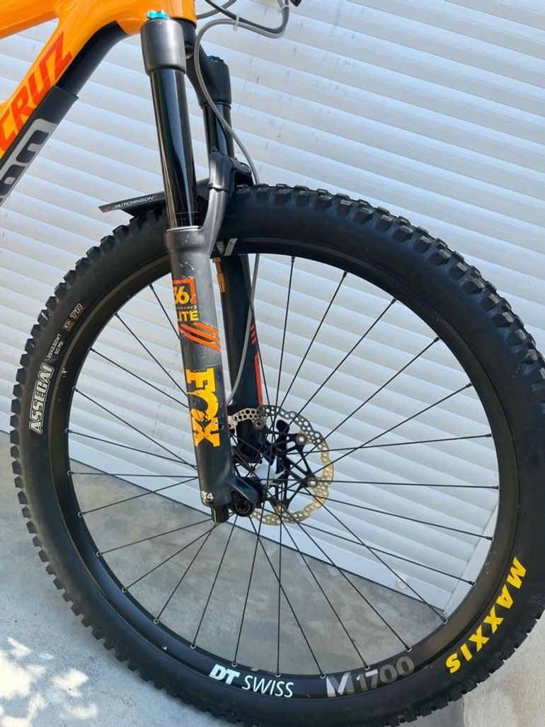 Used Santa Cruz Hightower C XE 2018 2018 Mountainbike, Orange, 29 — image 5 of 8