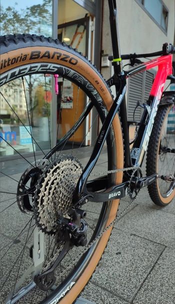 Used Berria Bravo. Shimano Deore XT 2021 Mountainbike, Black, 29 — image 6 of 10