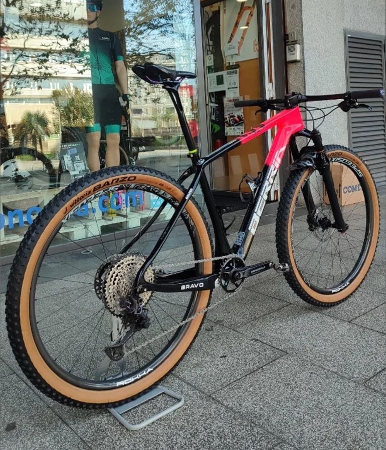 Used Berria Bravo. Shimano Deore XT 2021 Mountainbike, Black, 29 — image 2 of 10