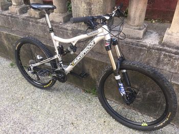 Used Nukeproof Mega AM 2013 Mountainbike, Light Gray — image 4 of 7