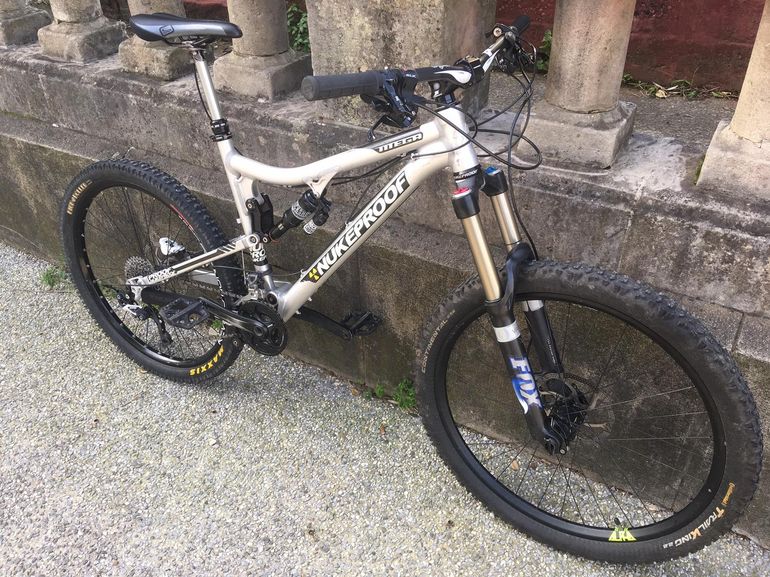 Used Nukeproof Mega AM 2013 Mountainbike, Light Gray — image 4 of 7
