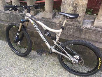 Used Nukeproof Mega AM 2013 Mountainbike, Light Gray — image 7 of 7