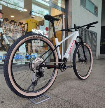 Używany Berria BRAVO PRO XT 2025 2025 Mountainbike — zdjęcie 8 z 11