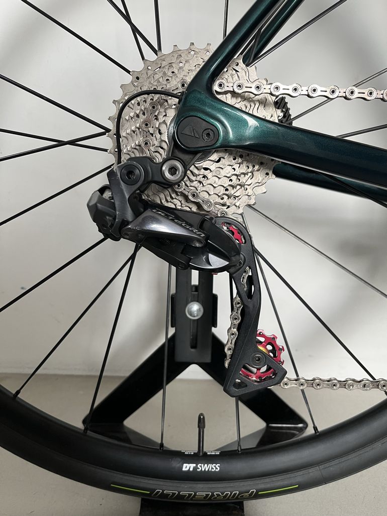 Used Canyon Endurace CF SL Disc 8.0 Di2 2018 Road & Gravel, Green — image 3 of 12