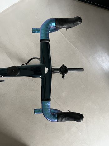 Used Canyon Endurace CF SL Disc 8.0 Di2 2018 Road & Gravel, Green — image 7 of 12