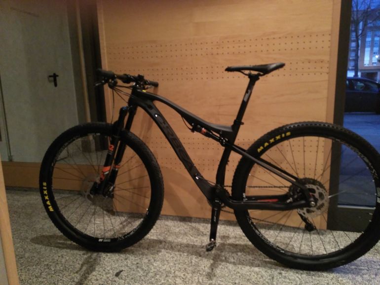 Used Orbea Oiz 2017 Mountainbike, Black, 29 — image 2 of 18