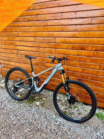 Tweedehands Pivot Shuttle SL SRAM X01 Eagle AXS 2023 MTB