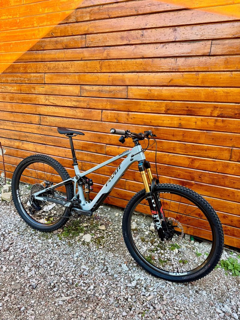 Used Pivot Shuttle SL SRAM X01 Eagle AXS 2023 MTB