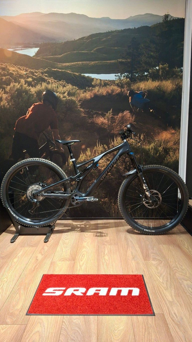 Used Specialized Stumpjumper 2022 Mountainbike, Black, 29 — image 11 of 11