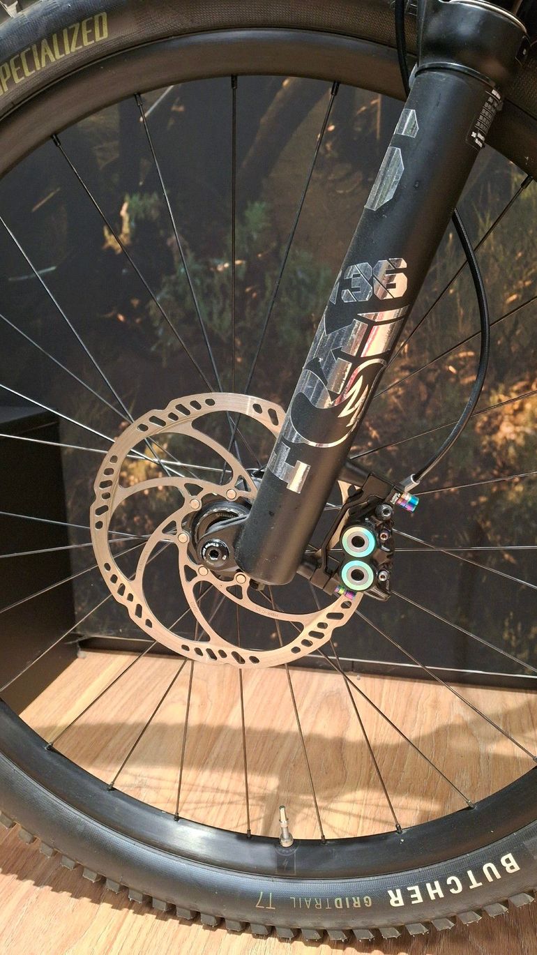 Used Specialized Stumpjumper 2022 Mountainbike, Black, 29 — image 6 of 11