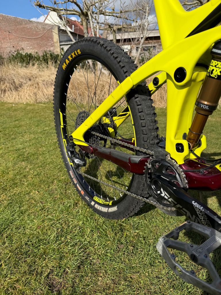 Rocky Mountain Slayer Carbon 90 2018 2018 Mountainbike usato, Arancione — immagine 8 di 9