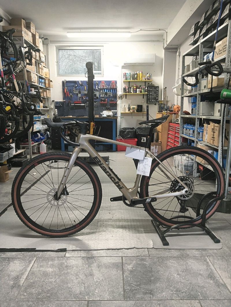 Używany Bianchi Arcadex Comp APEX disc 2024 2024 Road & Gravel — zdjęcie 4 z 5
