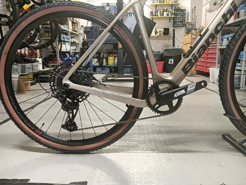 Używany Bianchi Arcadex Comp APEX disc 2024 2024 Road & Gravel — zdjęcie 3 z 5