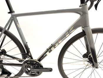 Used Trek Émonda ALR 5 2025 2025 Road & Gravel, Grigio chiaro — image 4 of 11