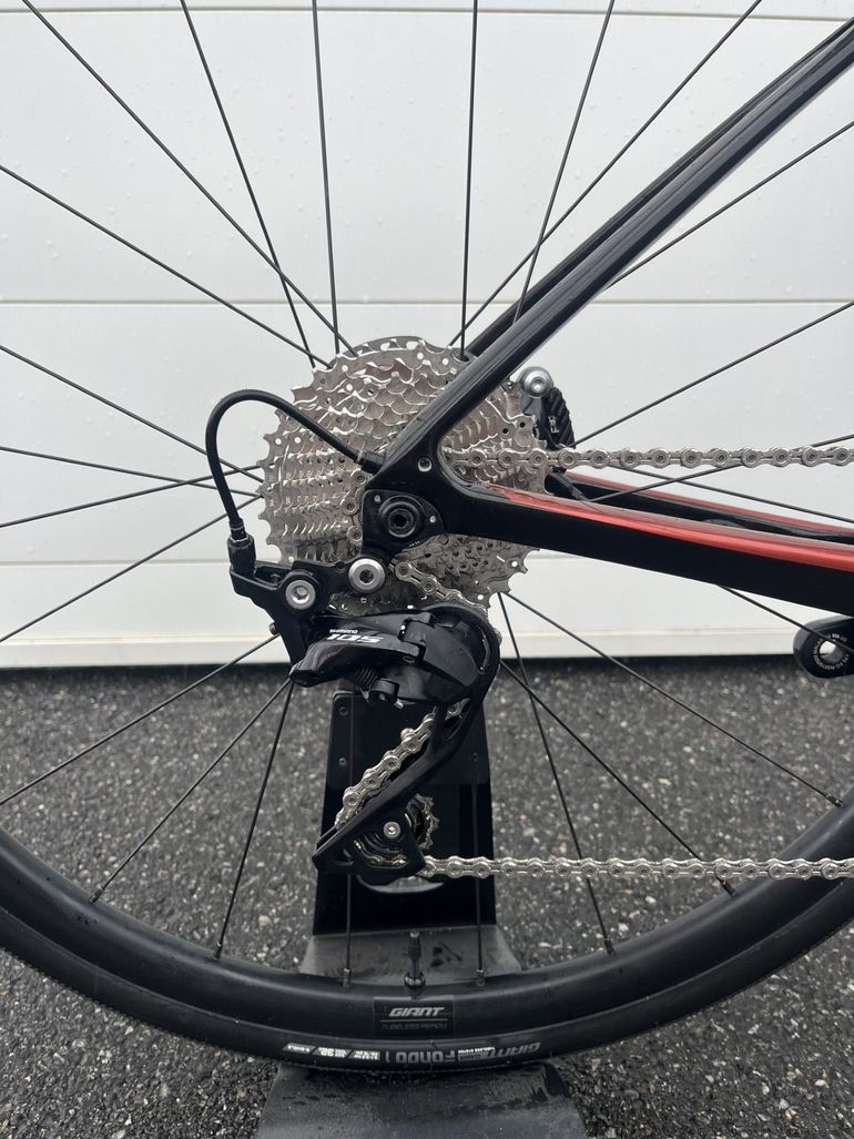 Used Giant Defy 2024 Road & Gravel, Black — image 3 of 3