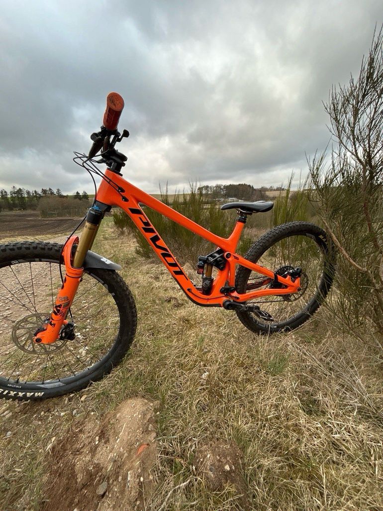 Used Pivot Firebird SRAM GX Eagle 2023 Mountainbike, Orange — image 20 of 26
